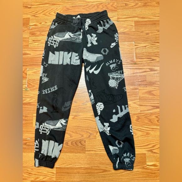 Nike Sportswear Club Fleece Men's Printed Joggers- Medium - EUC - Picture 3 of 11